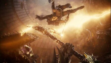 New Images of Zack Snyder's Justice with Wonder Woman fighting Steppenwolf. Pop Thrill.