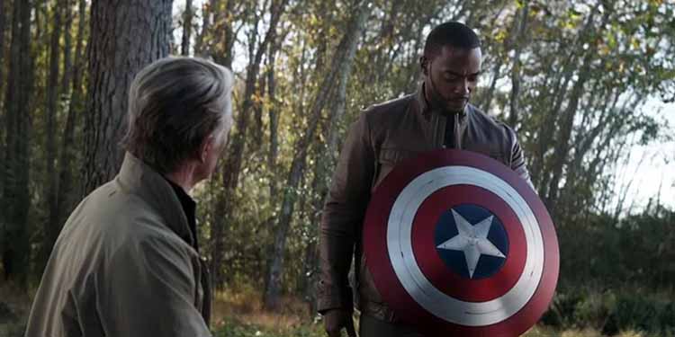 Anthony Mackie and Chris Evans in Avengers: Endgame