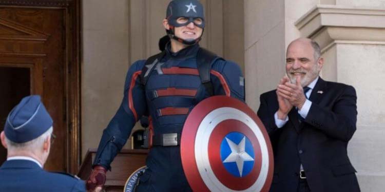 Sam Wilson watched Captain America John Walker in The Falcon and The Winter Soldier